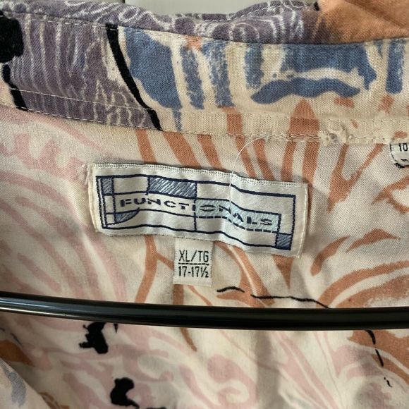 Vintage Abstract/Hawaiian Print Button Up - Picture 5 of 5